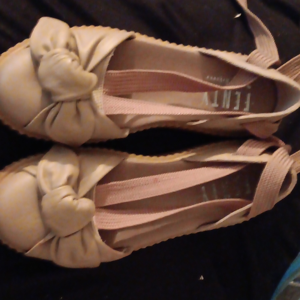 Fenty by rihanna bow shoes
